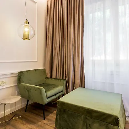 Nephelae Boutique 4*