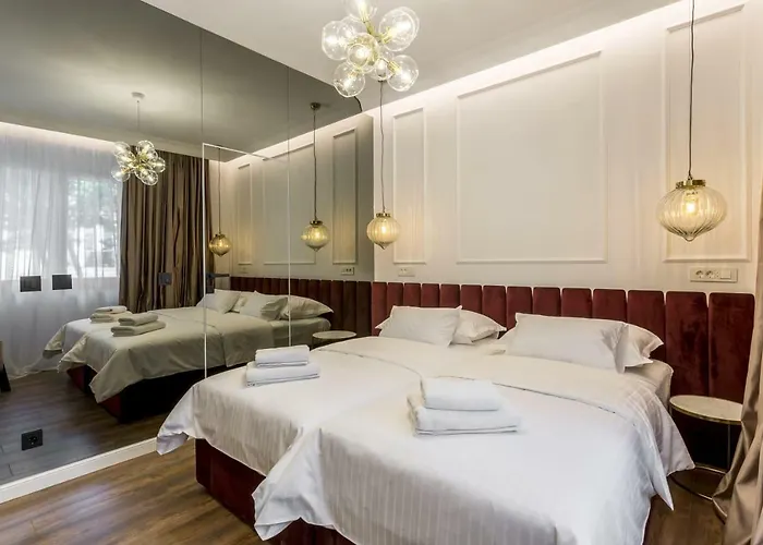 Nephelae Boutique Σπλιτ