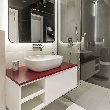 네펠라이 부티크 룸스 4*